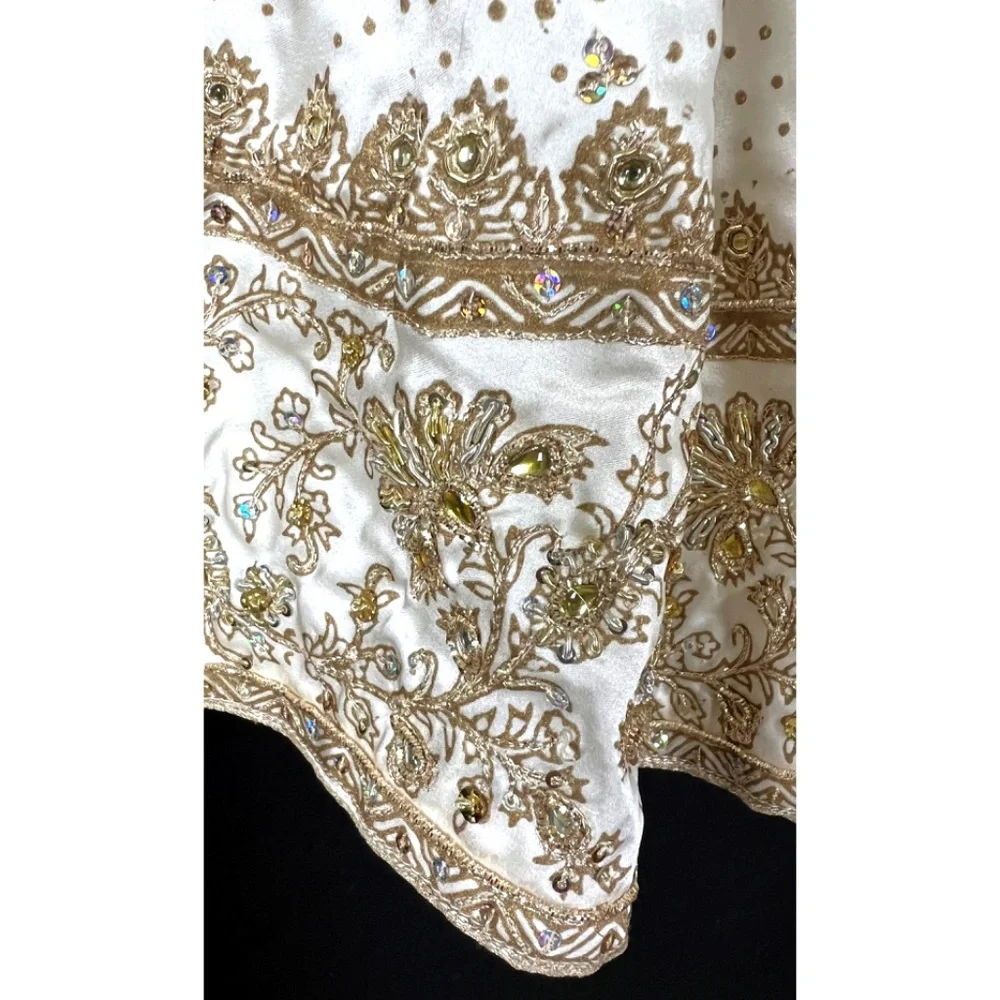 BRIDAL/Special Occasion LEHENGA CHOLI - Hand Embroidery CUSTOM DESIGNER - [NEW]! - Picture 5 of 7